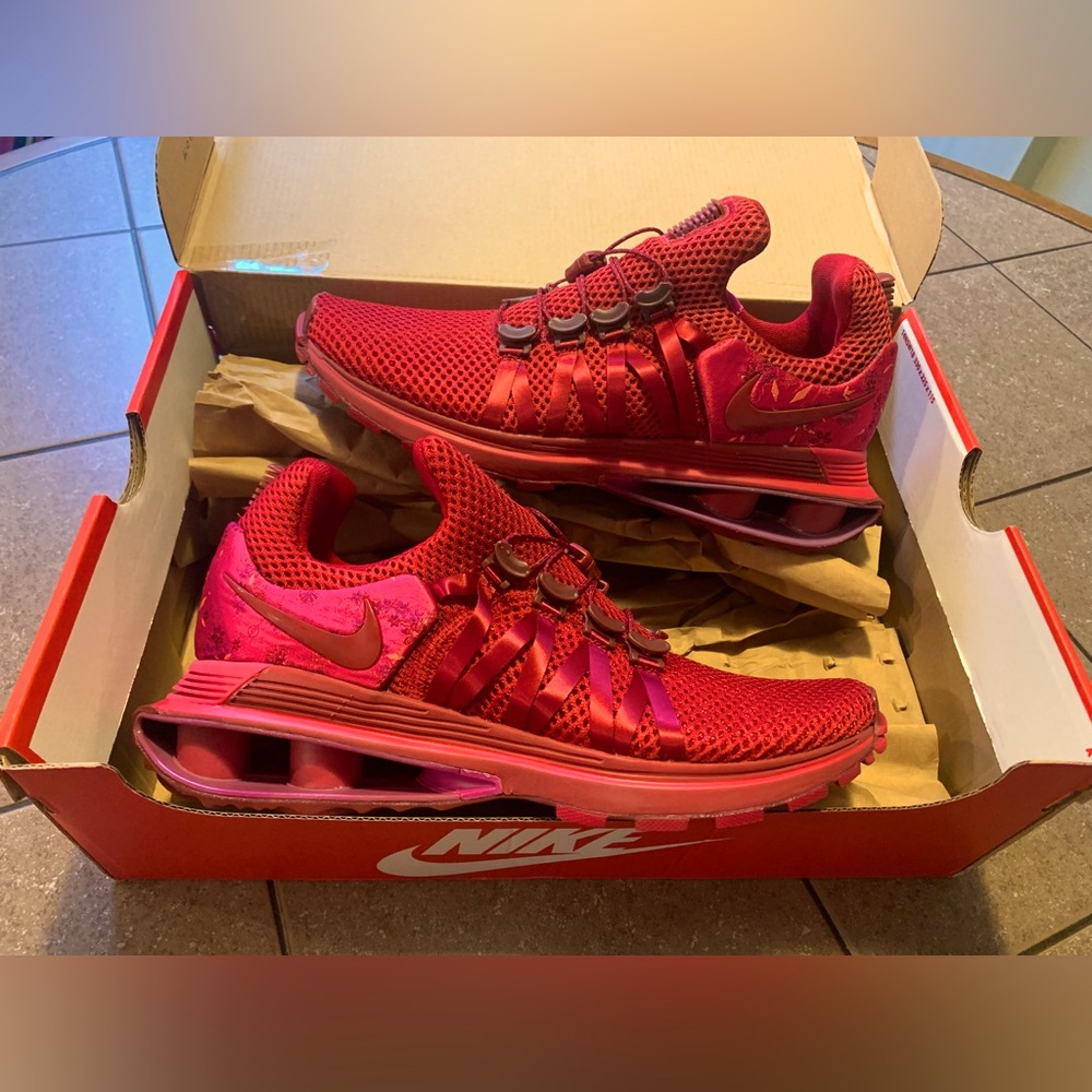 Nike Shox Gravity Wild Cherry Red Crush Running Shoes Brand New with Box Size 6